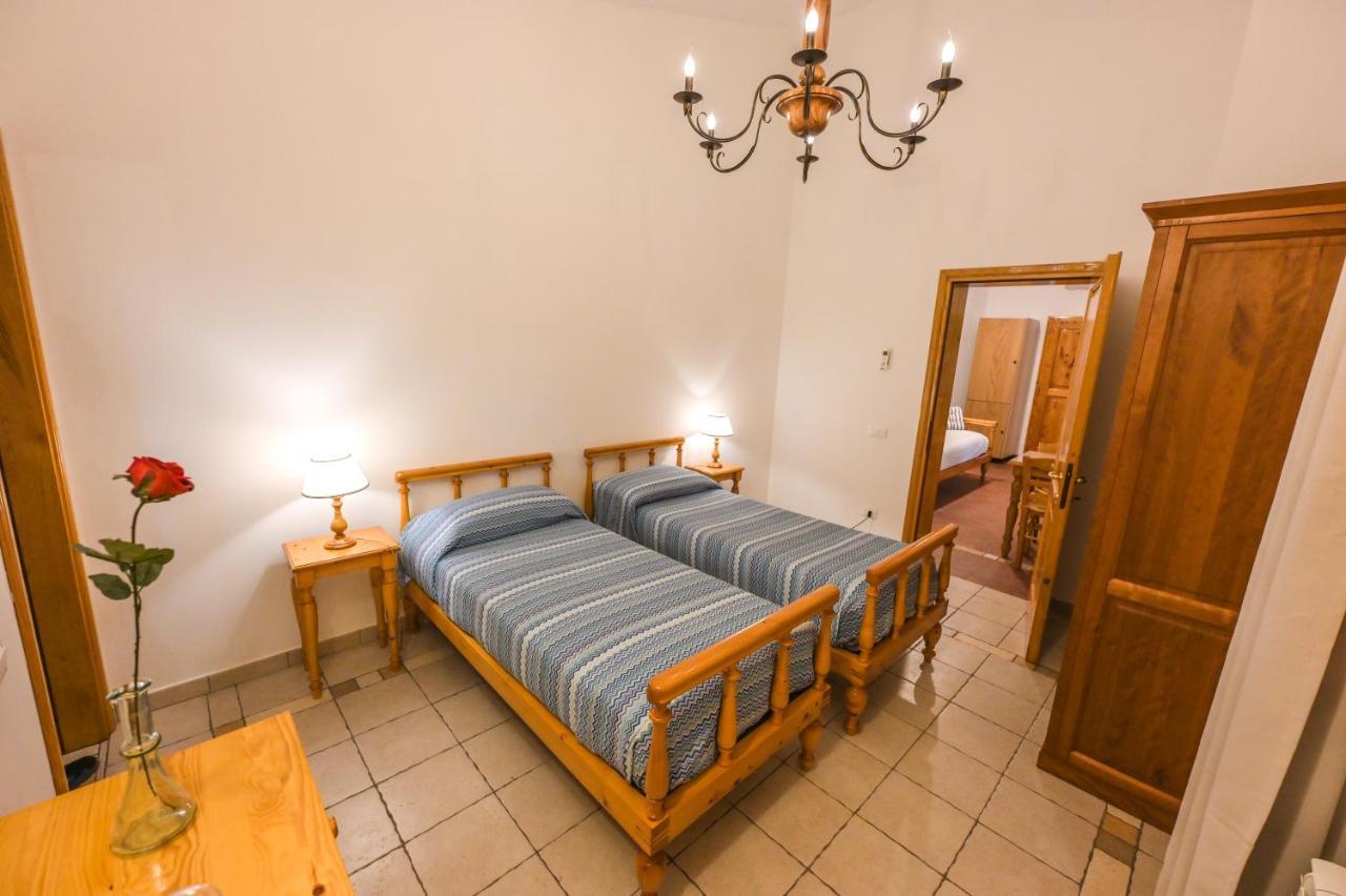 Agriturismo Poggio Al Pino مونتيلوبو فيورنتينو المظهر الخارجي الصورة