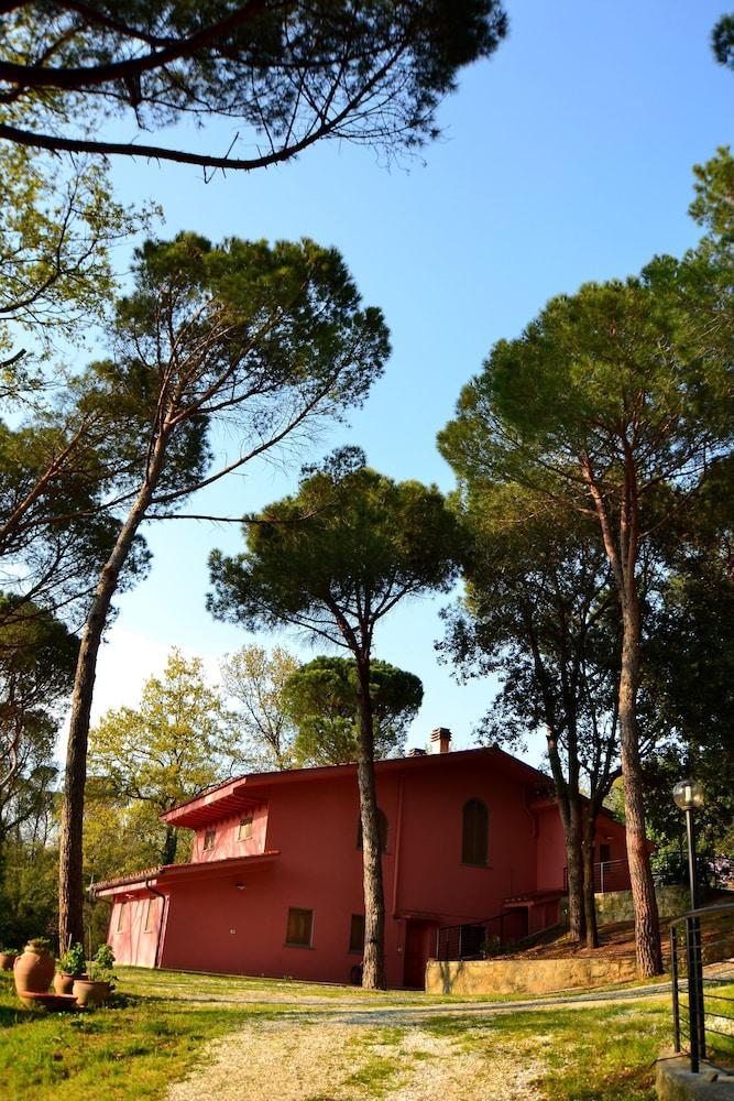 Agriturismo Poggio Al Pino مونتيلوبو فيورنتينو المظهر الخارجي الصورة
