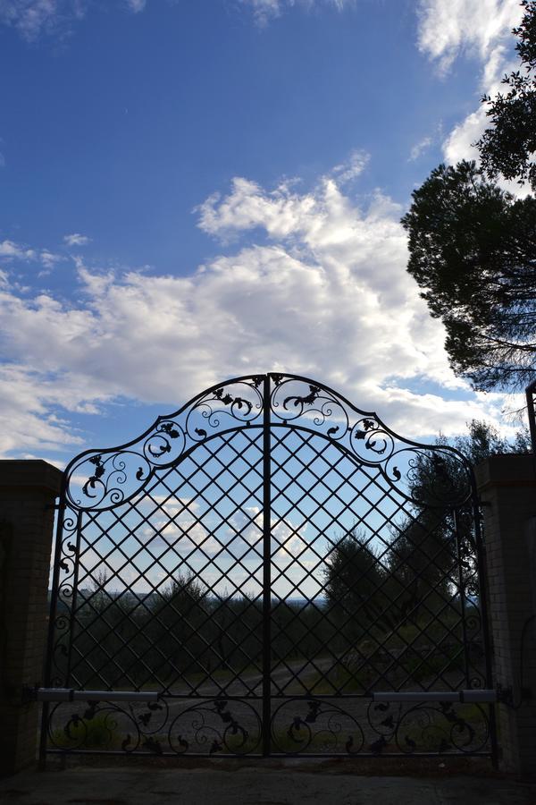 Agriturismo Poggio Al Pino مونتيلوبو فيورنتينو المظهر الخارجي الصورة