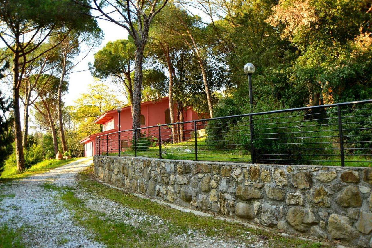 Agriturismo Poggio Al Pino مونتيلوبو فيورنتينو المظهر الخارجي الصورة