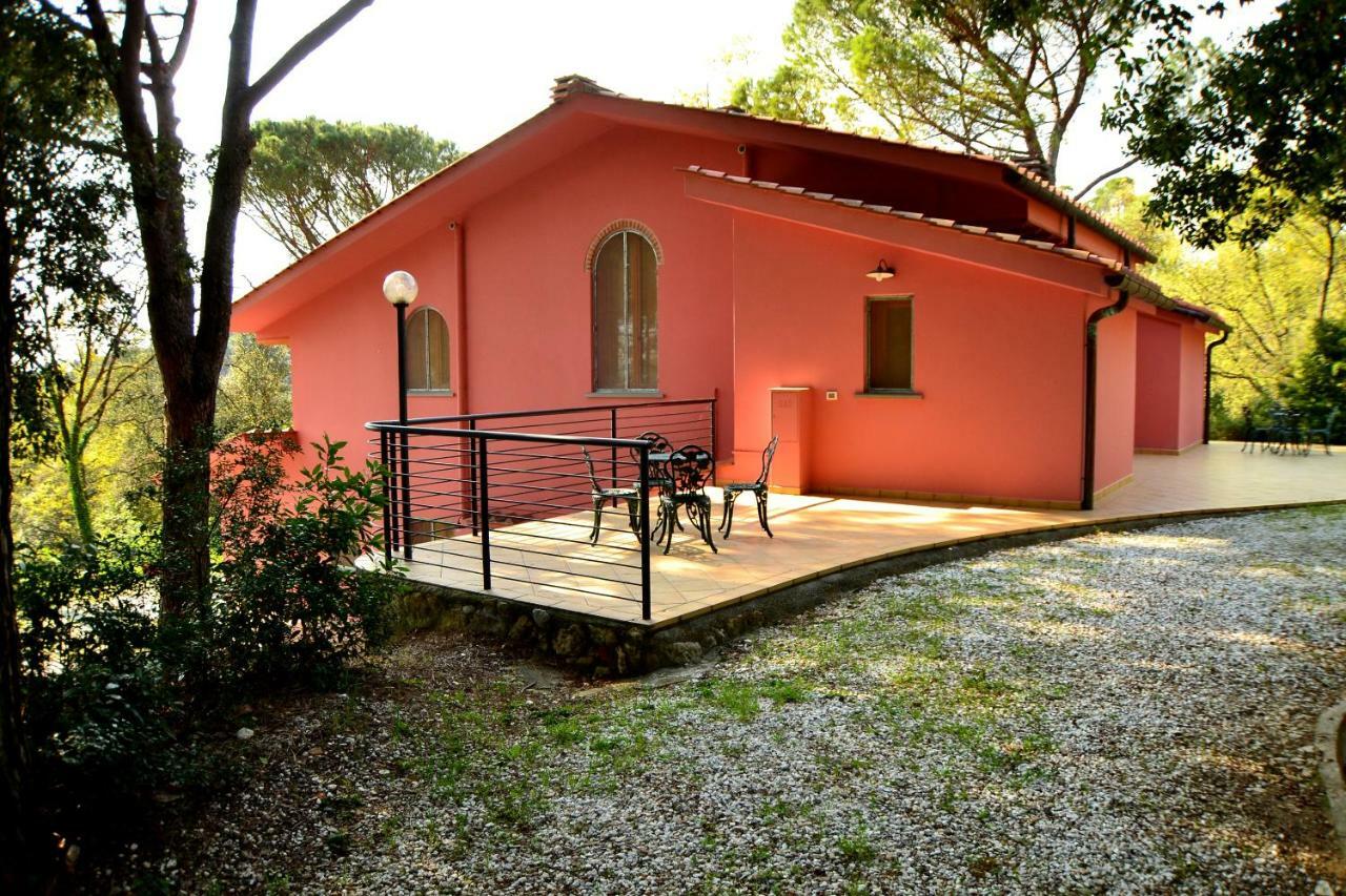 Agriturismo Poggio Al Pino مونتيلوبو فيورنتينو المظهر الخارجي الصورة
