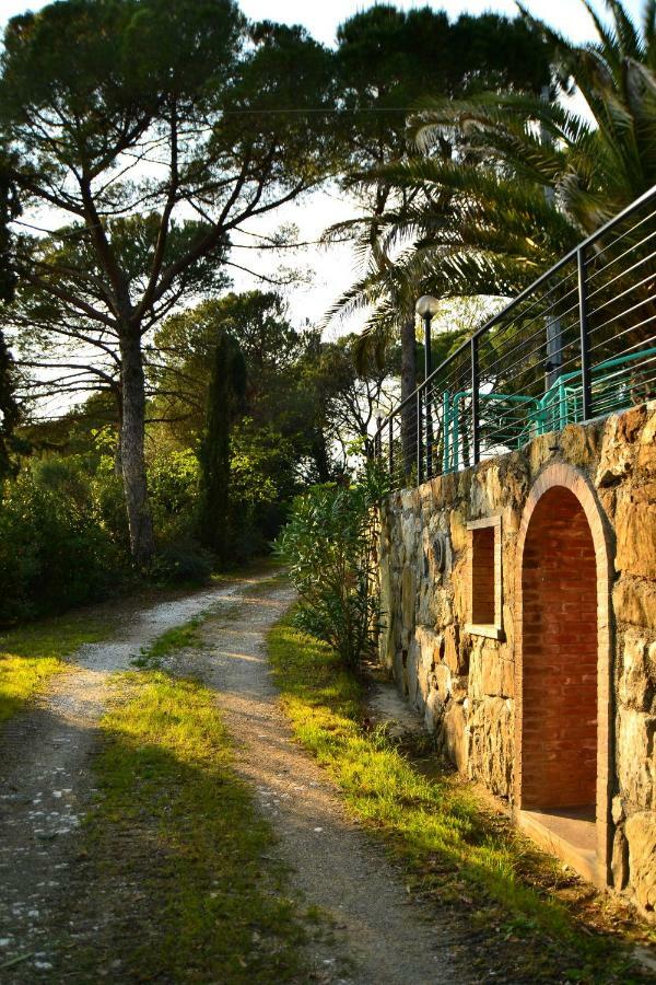 Agriturismo Poggio Al Pino مونتيلوبو فيورنتينو المظهر الخارجي الصورة